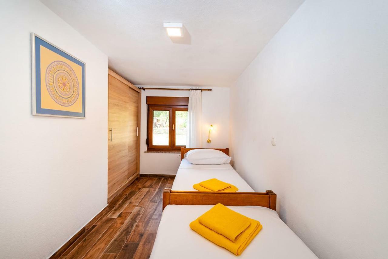 Apartment Adam Starigrad Paklenica Ngoại thất bức ảnh